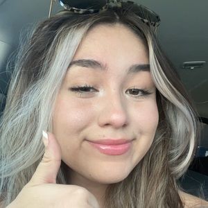 Meet your Posher, Jasmine